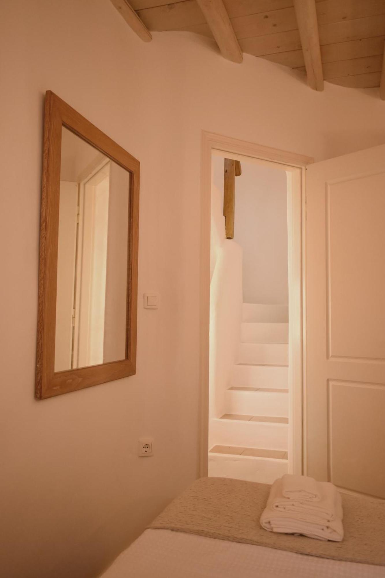 Nisos Home Stay Mykonos Town Екстериор снимка